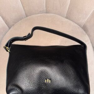 Chic Black Leather Shoulder Bag